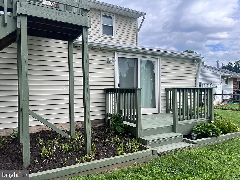 5350 Ravensworth Rd — Photo 94