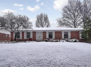12590 Shoreside Dr, Florissant, MO 63033