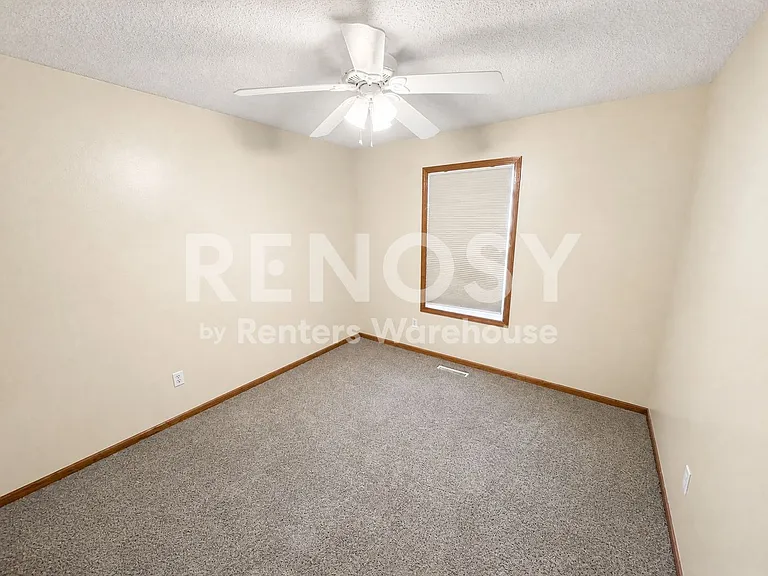 17505 48th Pl N — Photo 12