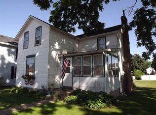 417 2nd Ave NW, Cascade, IA 52033