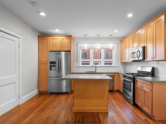 3rd image of 71 Williams St #1
