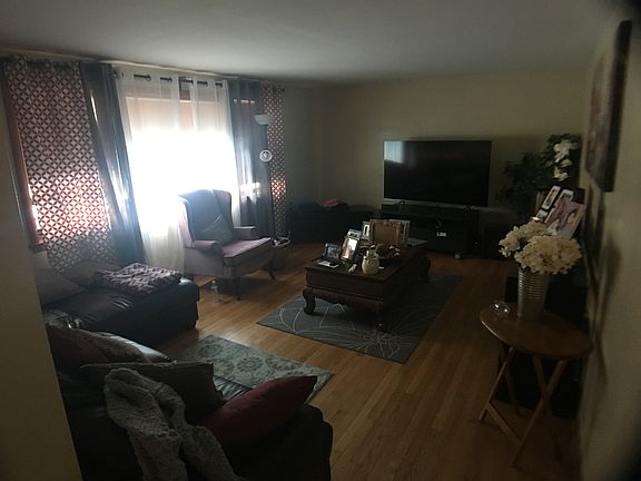 3rd image of 3700 Clarence Ave