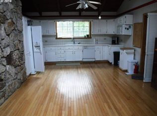 695 Riverwood Ln, Oakland, OR 97462