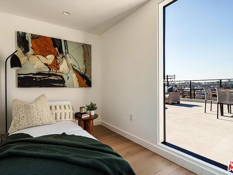 2822 Avenel St — Photo 24