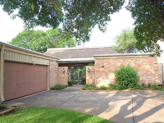 3rd image of 25 Bendwood Dr