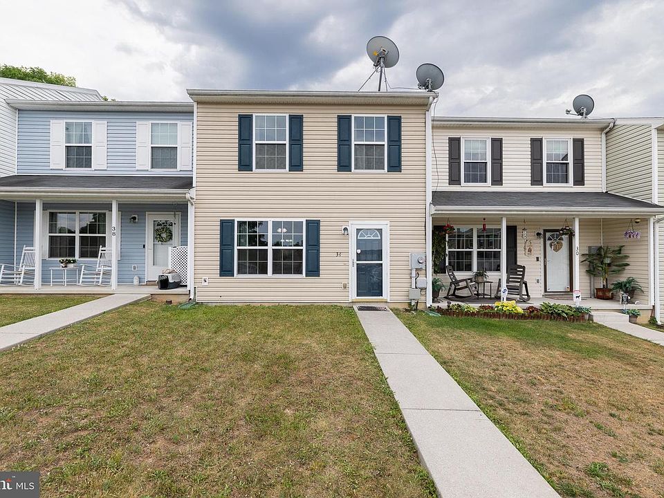 1st image of 34 Ostrich Ln