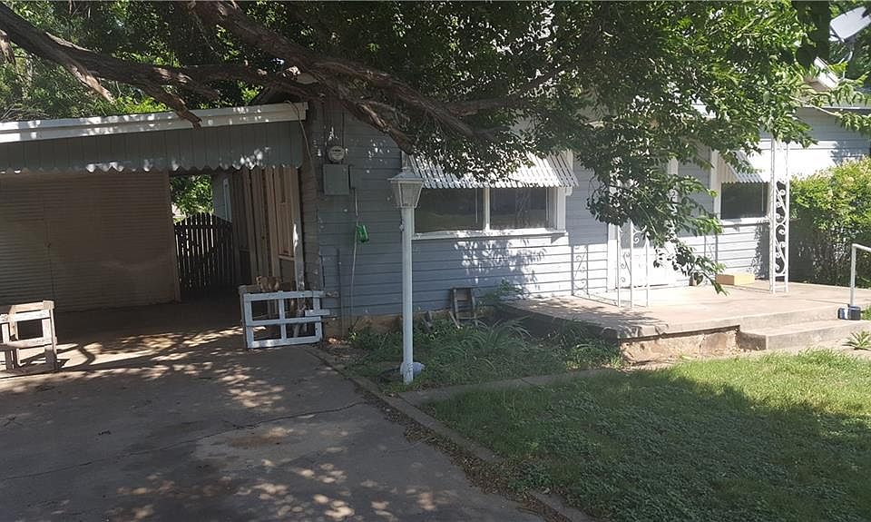 1st image of 202 N Daugherty Ave