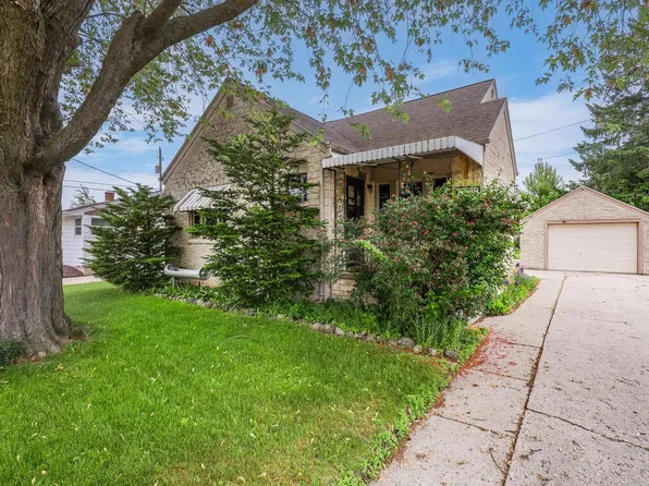 1013 Lowell STREET, Two Rivers, WI 54241