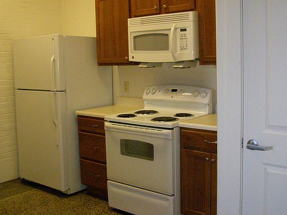 3rd image of 215 E Indiana Ave APT 206