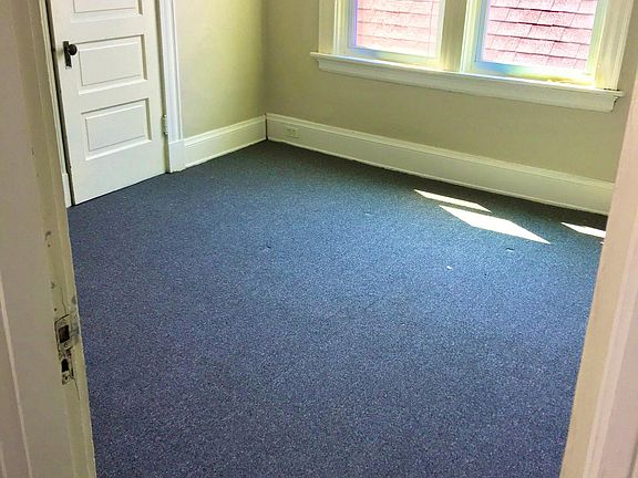 5th image of 2339 Stratford Ave