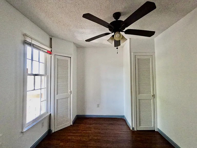 700 S Mitchell Dr #B — Photo 8