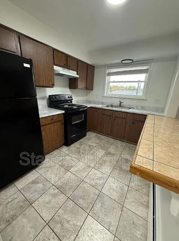 1 bed, 1.0 bath, $1,075 — Photo 4