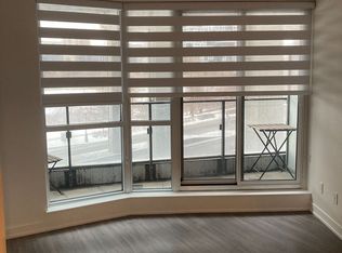 50 Bruyeres Mews #302, Toronto, ON M5V 0H8