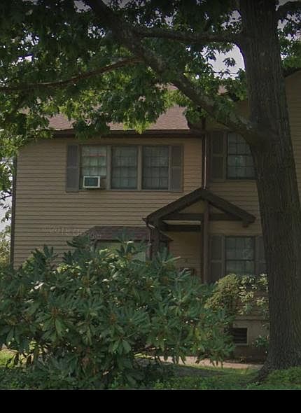 1st image of 4 Midland Ave