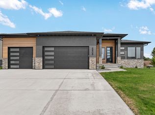 4906 Kara Dr, Cedar Falls, IA 50613