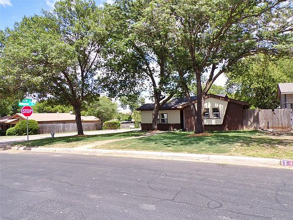 4th image of 4801 Sandage Ave