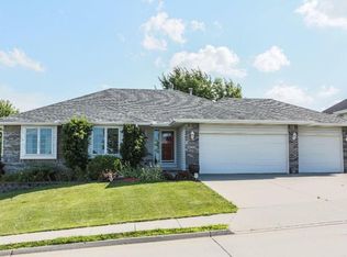 4113 Gladbrook Dr, Council Bluffs, IA 51503