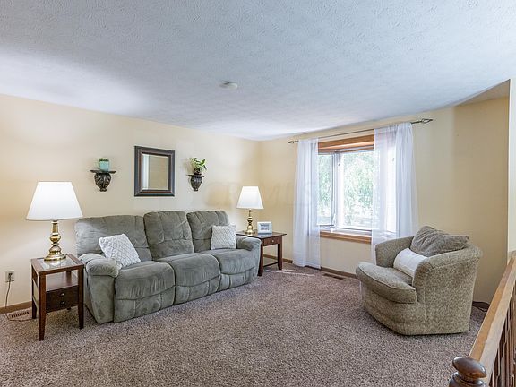 4th image of 6081 Central Park Dr