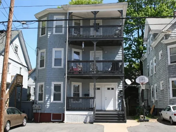 25 4th St, Attleboro, MA 02703