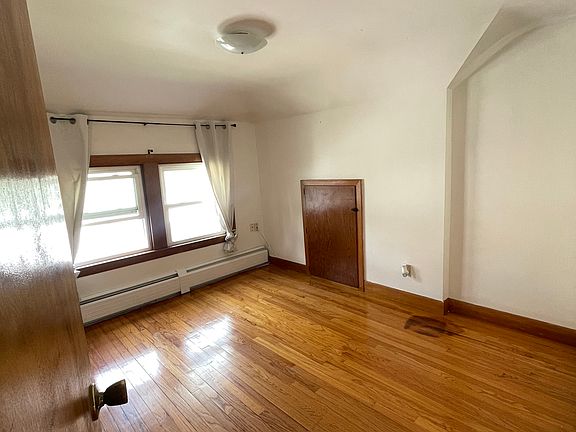 3rd image of 21 Brightridge Ave