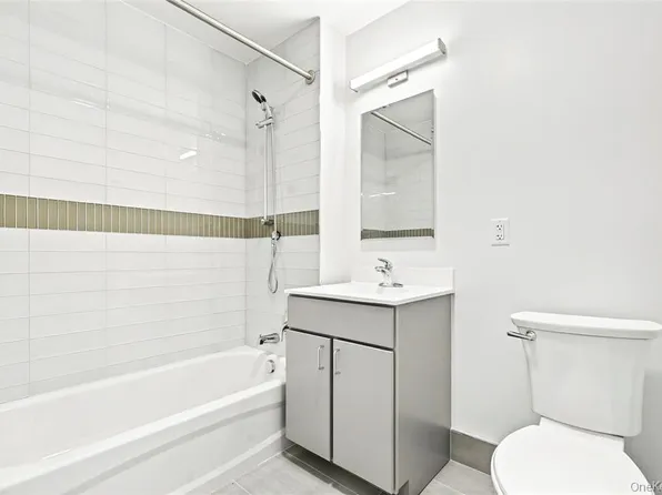 1715a Lacombe Avenue image 26 of 29