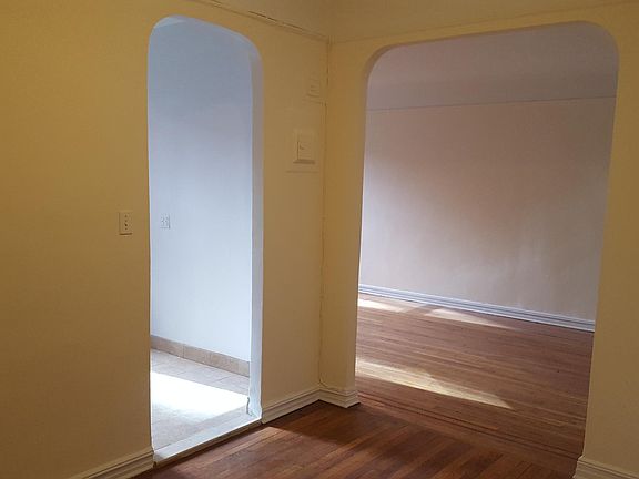 2nd image of 15502 90th Ave #1