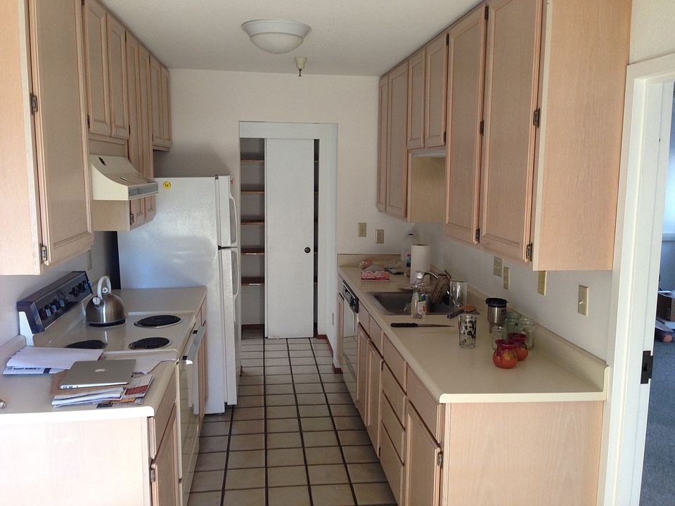 2nd image of 227 Fern St #2C