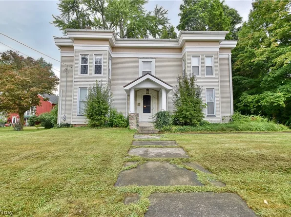 176 W Main St, Andover, OH 44003