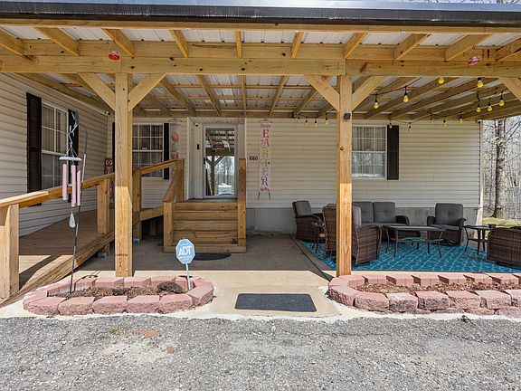 4th image of 1060 Boiling Springs Rd
