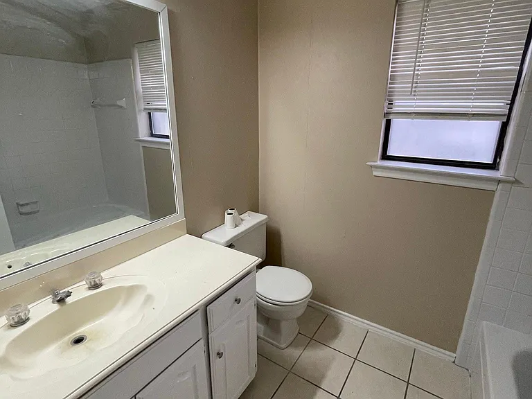 800 Betty Ct #B — Photo 6