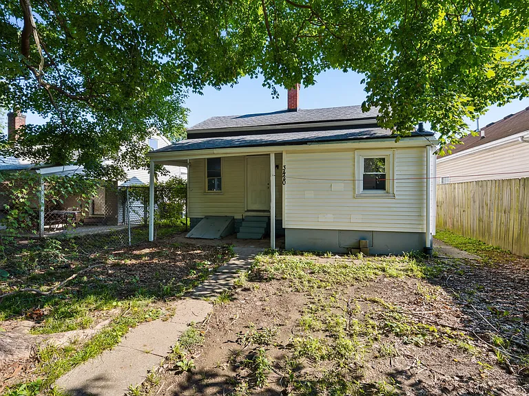 3420 W Jefferson St — Photo 20