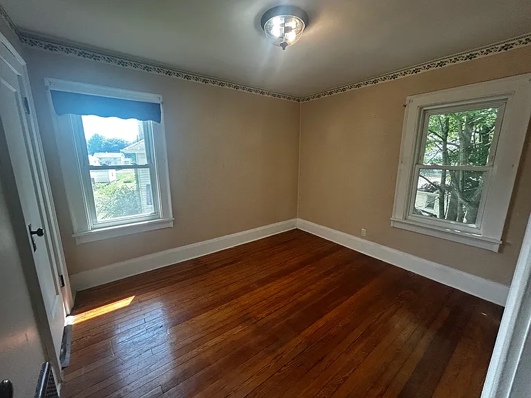 418 9th St NE — Photo 26