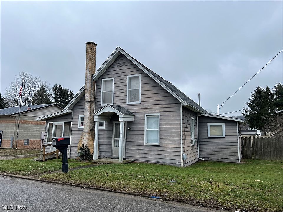 2nd image of 1815 Broadway St