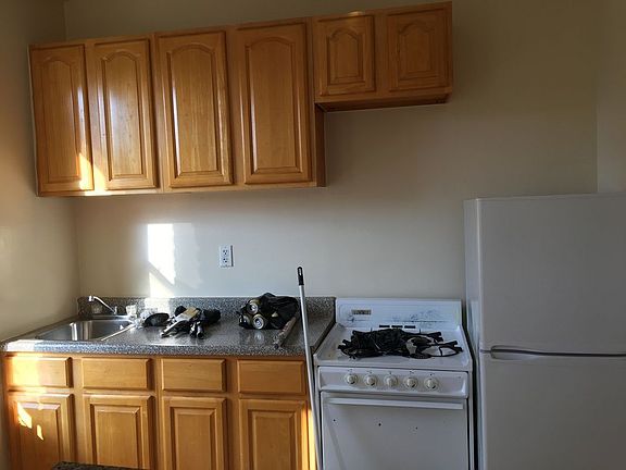 3rd image of 2522 Bedford Ave APT 3A