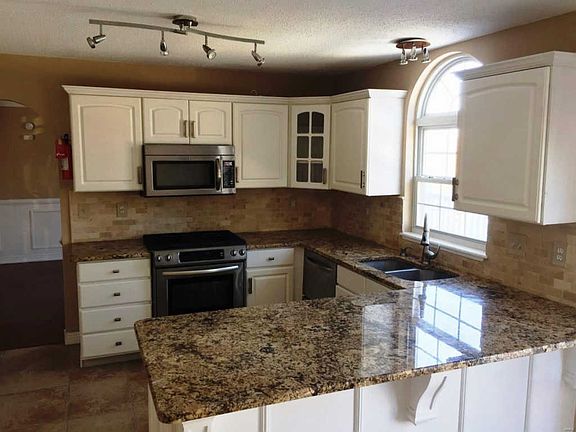 3rd image of 2716 Fieldstone Dr
