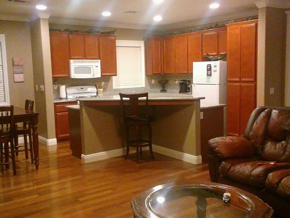 3rd image of 37447 Peachwood Pl