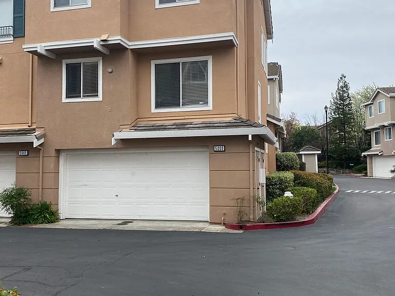 5000 Starling St — Photo 21