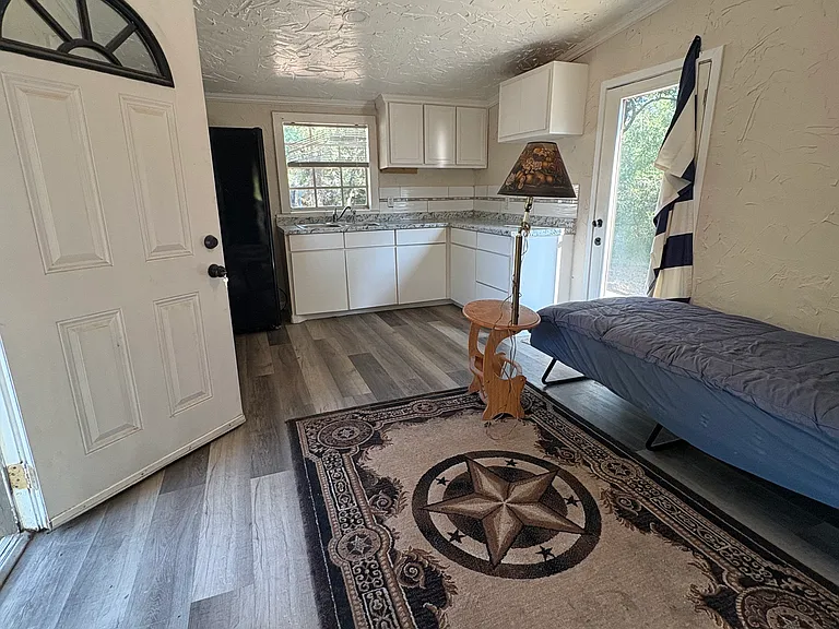 625 Private Road 4369 — Photo 4