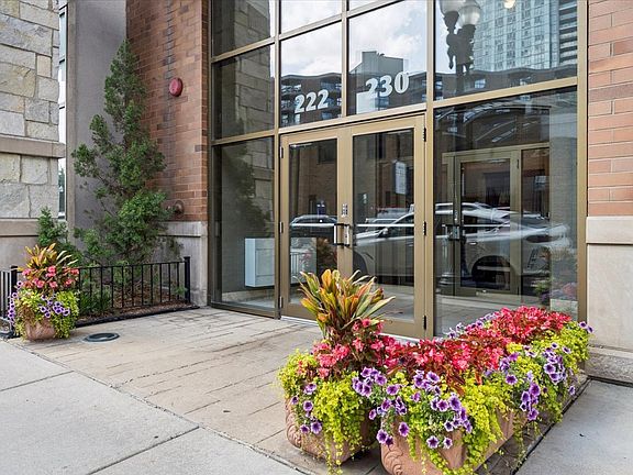 2nd image of 230 W Division St APT 602