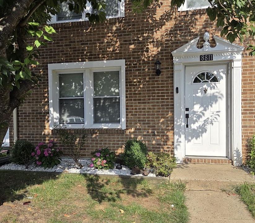 1st image of 8811 Vicksburg Ct