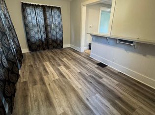 1001 Palmyra St #1, Dixon, IL 61021