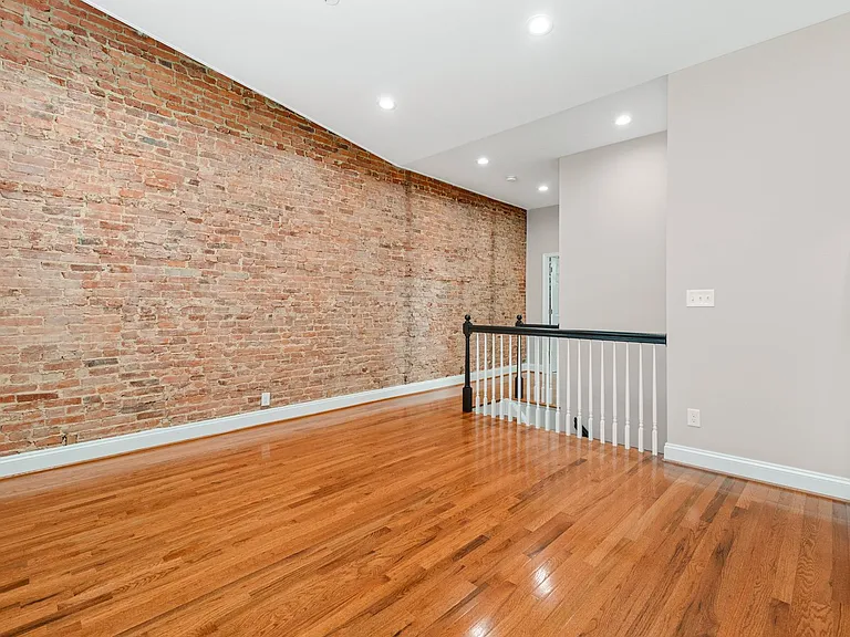3015 N Calvert St #3 — Photo 8