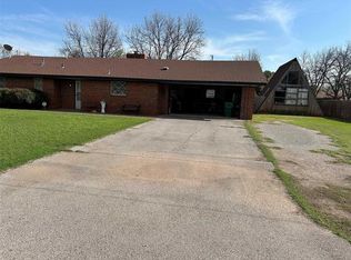506 E Oklahoma St, Walters, OK 73572