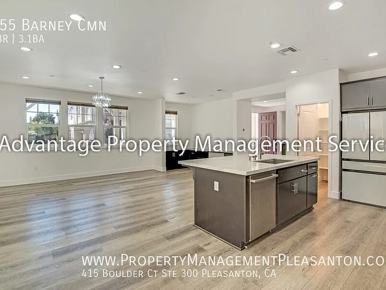 855 Barney Cmn — Photo 5