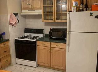 809 Hampshire Rd, Bay Shore, NY 11706