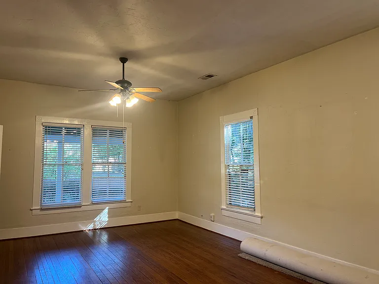 2905 E Jackson St — Photo 5