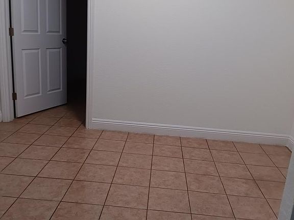 5th image of 3039 E East Side Blvd #2