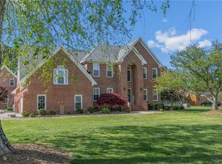2112 Blossom Hill Ct, Virginia Beach, VA 23457