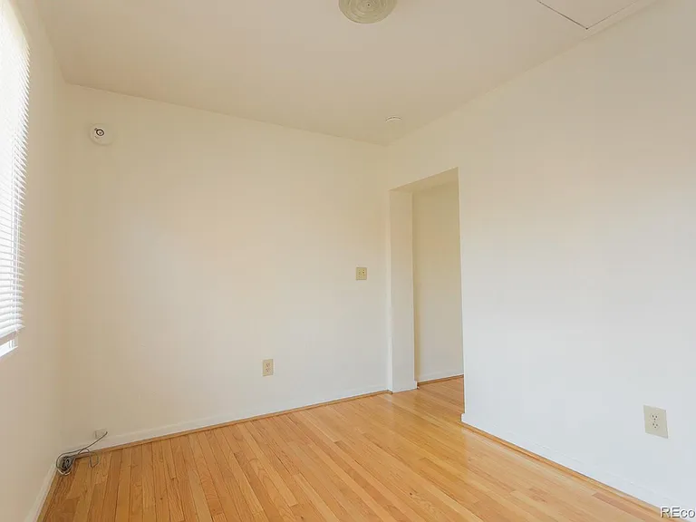 3916 W Conejos Pl — Photo 8