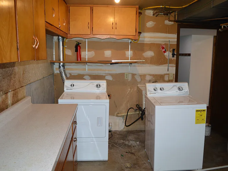 1870 Sand Ridge Ct — Photo 29